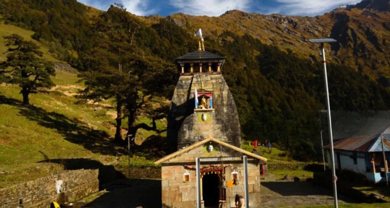 madhyamaheshwar temple