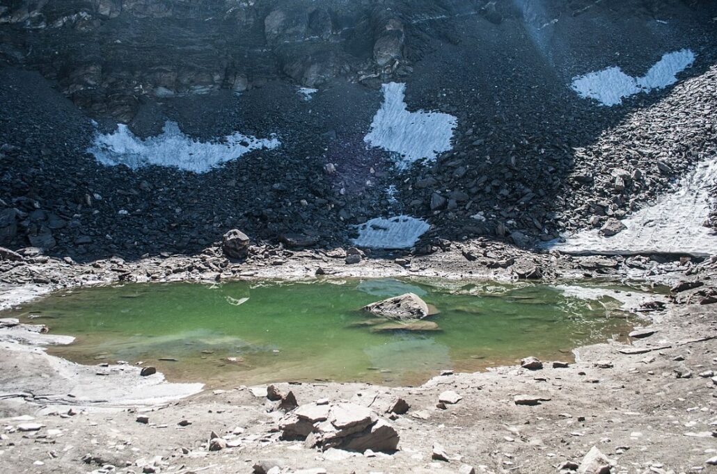 roopkund lake trek